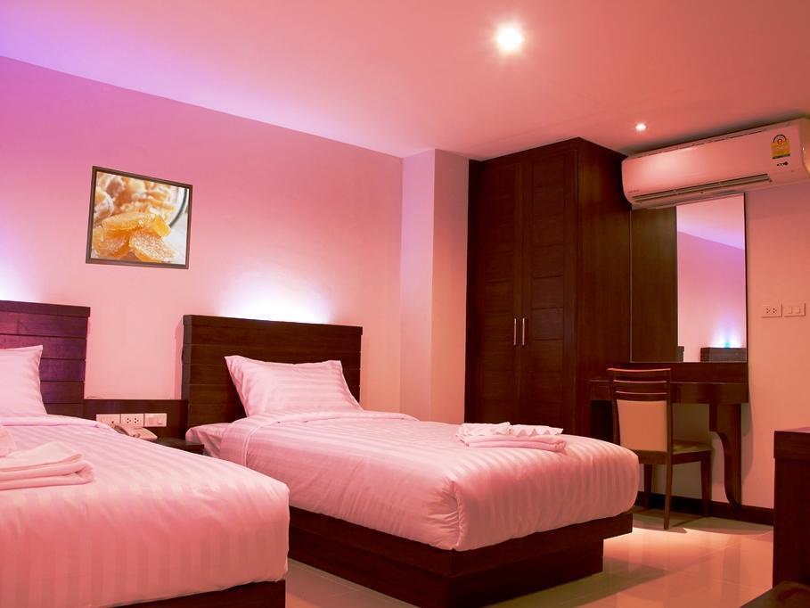 Hotel Oyo 373 Mc Ginger House Patong Zewnętrze zdjęcie